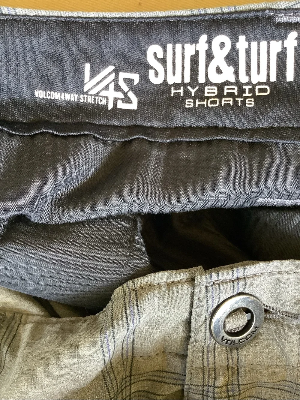 Volcom Surf & Turf Hybrid shorts - 40” - 4 way stretch